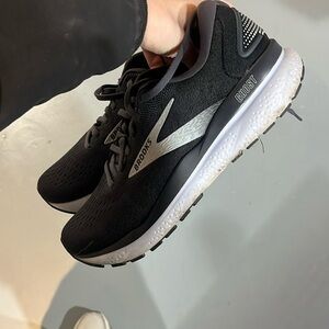 Women's Brooks ghost 16